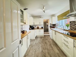 Photo 17- click for photo gallery